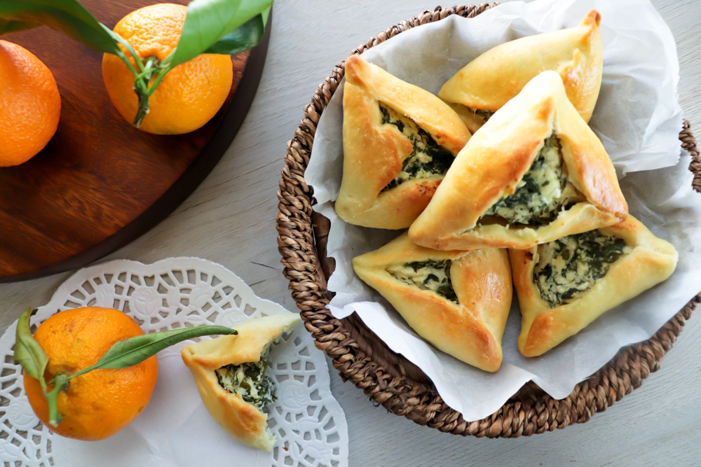 Spinach Cheese Fatayer - Aromatic Dishes