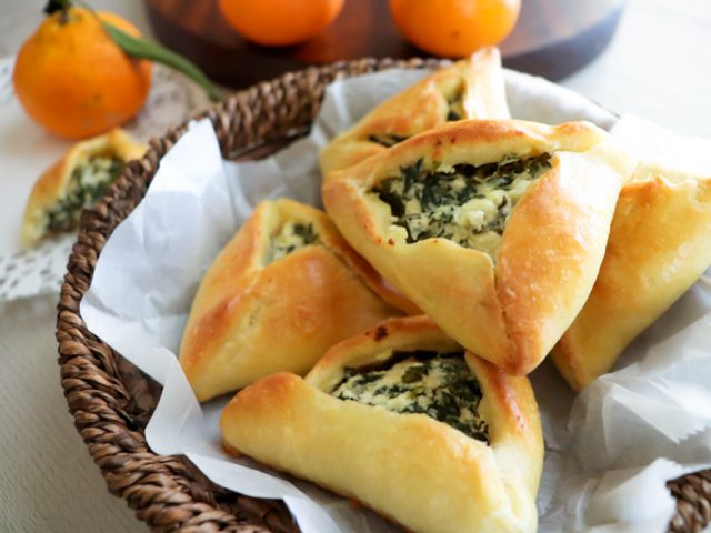 Spinach Cheese Fatayer